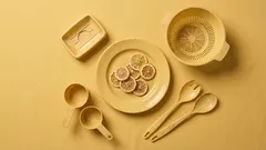 白いプラスチックの黄ばみを除去する方法：覚えておく価値のある対策